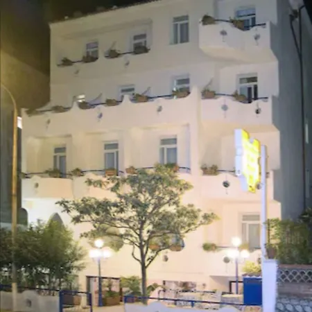 Ξενοδοχείο Athena 3*