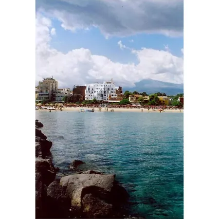 Athena Giardini Naxos